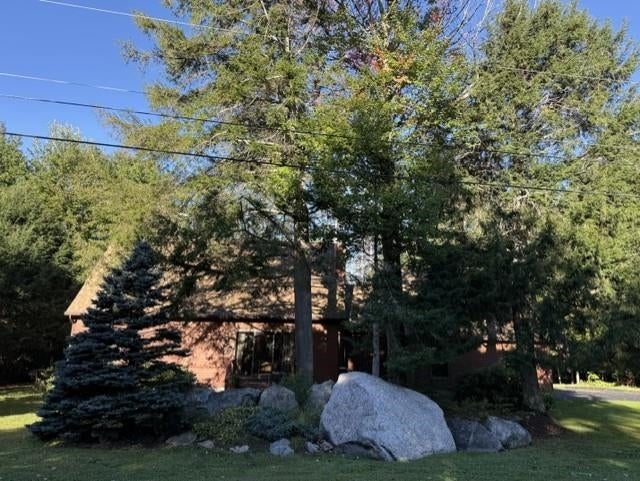 Photo of 8 Mill Pond Lane, Grantham, NH 03753 (MLS # 5110739)