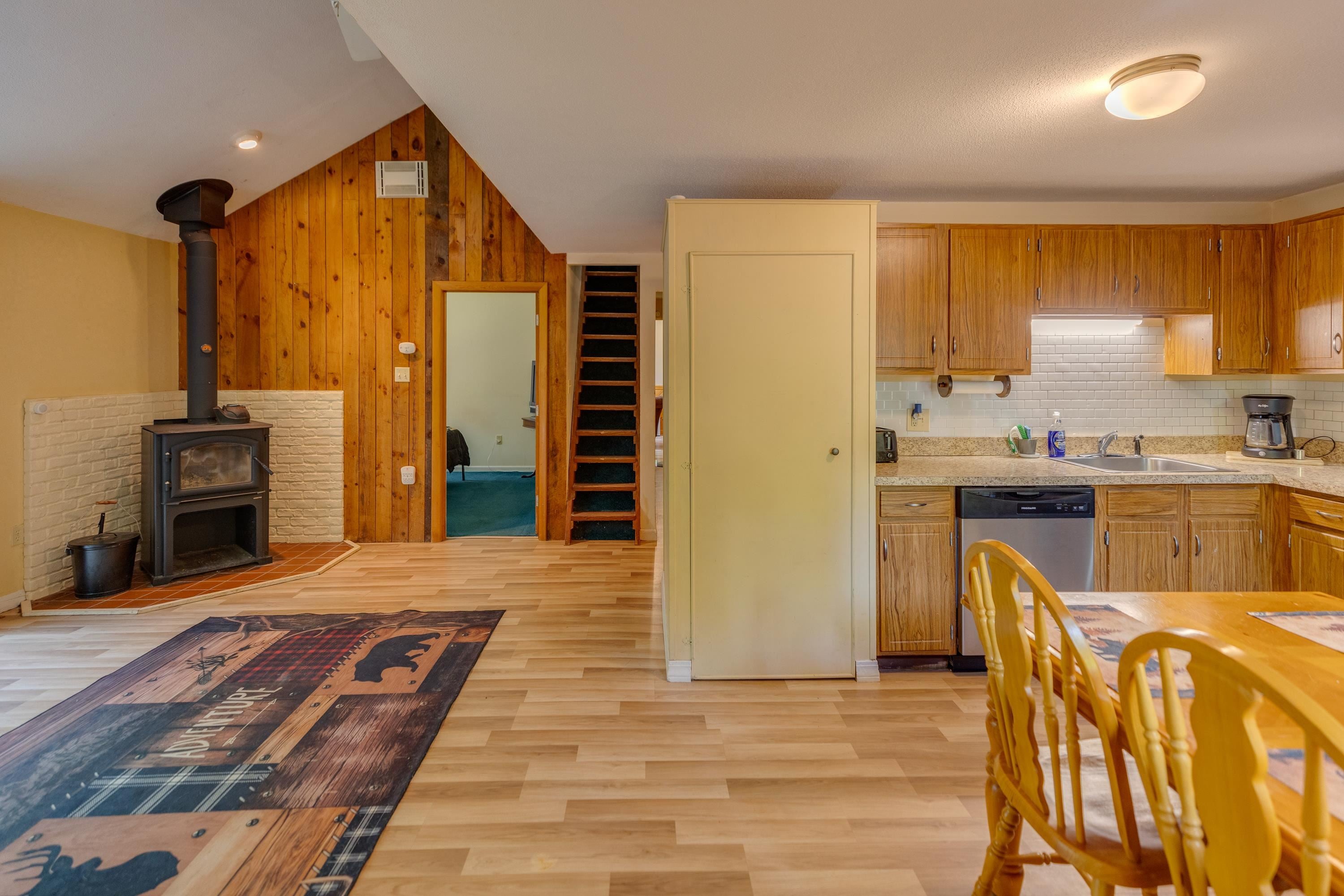 129 Hodgeman Hill Road