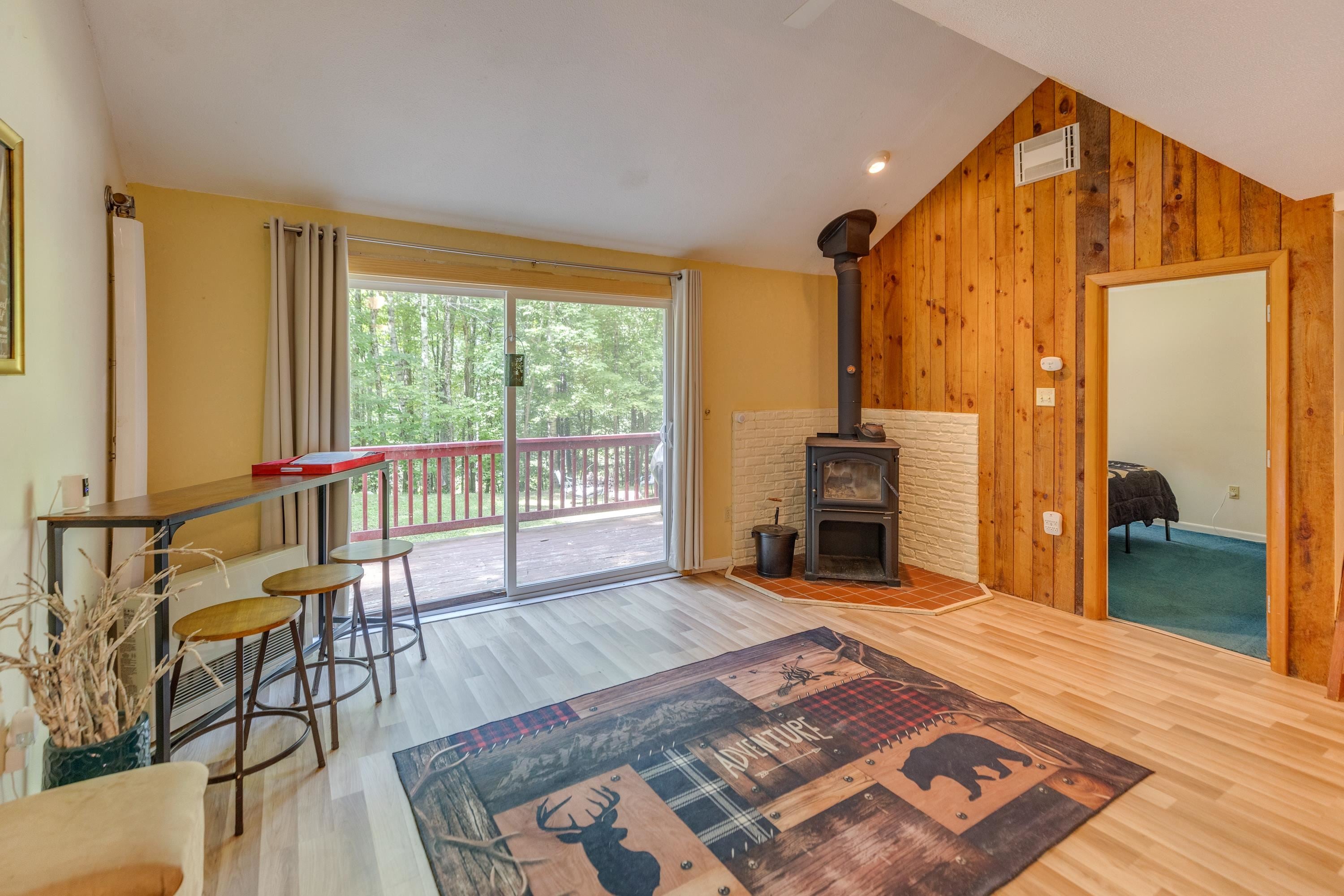 129 Hodgeman Hill Road