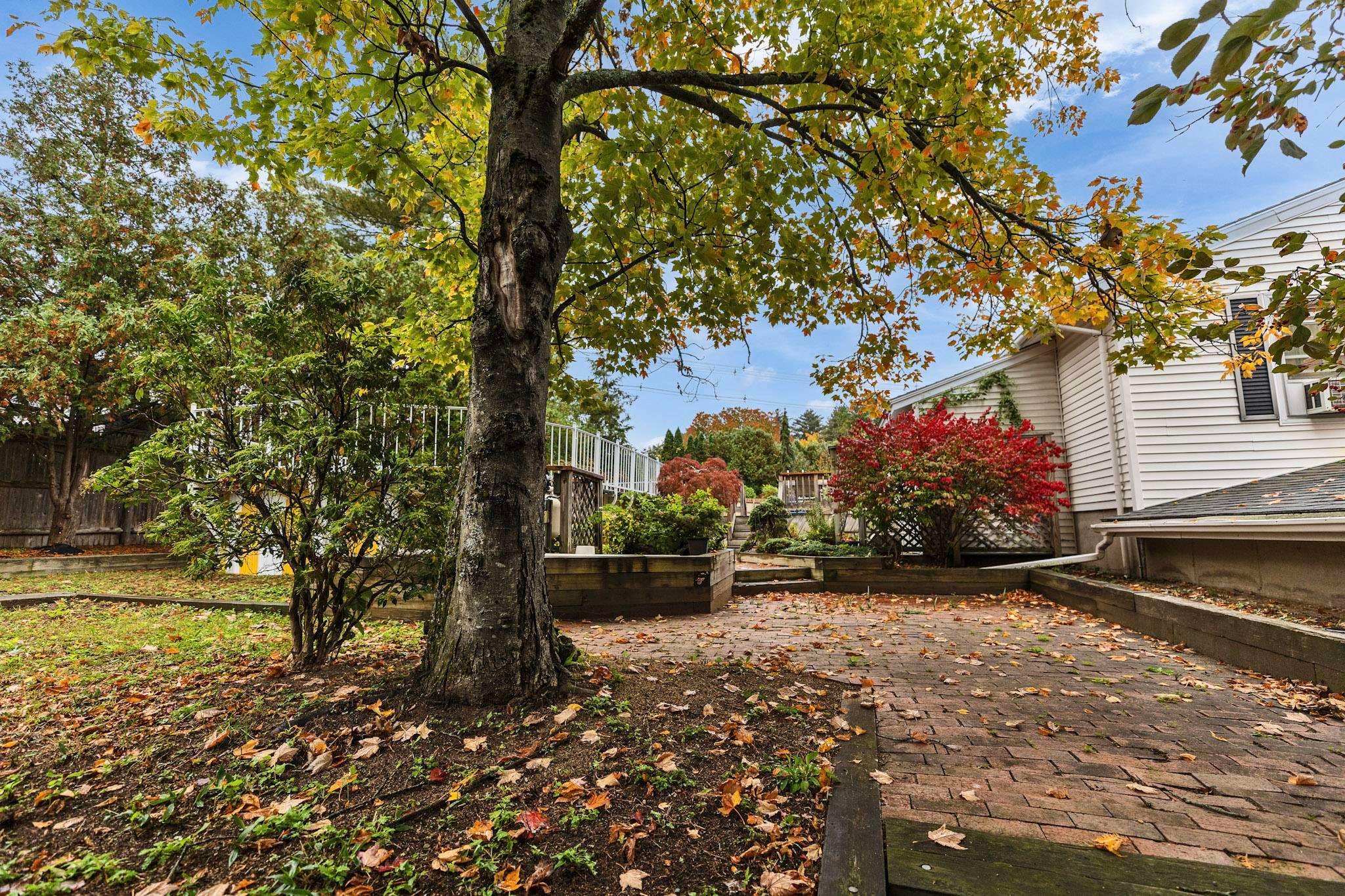 18 Hinsdale Avenue