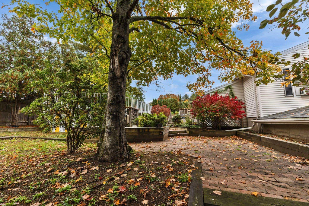 Photo of 18 Hinsdale Avenue, Nashua, NH 03063 (MLS # 5114364)
