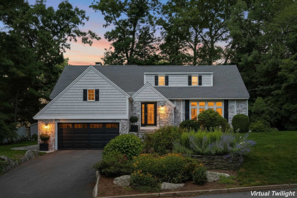 Photo of 280 Kearney Circle, Manchester, NH 03104 (MLS # 5107943)