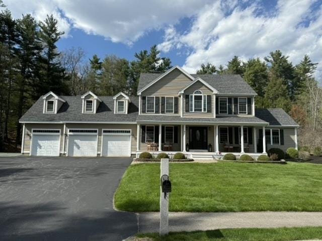 Photo of 16 Montclair Drive, Nashua, NH 03063 (MLS # 5102848)