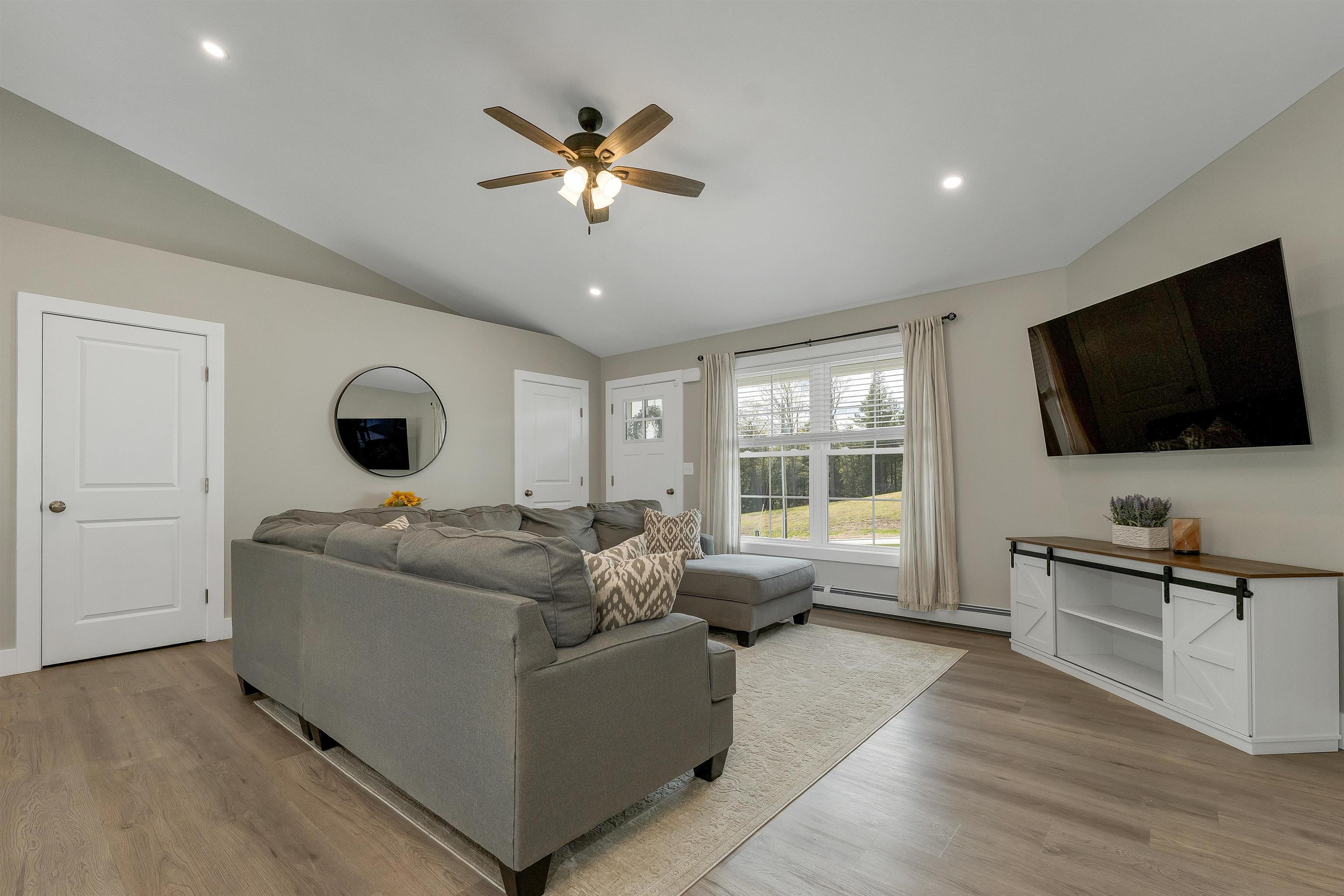 85 Kennybeck Court