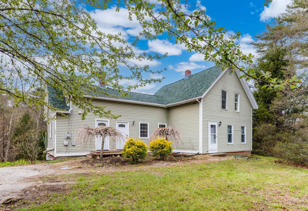 Photo of 1685 Dover Road, Epsom, NH 03234 (MLS # 5101521)