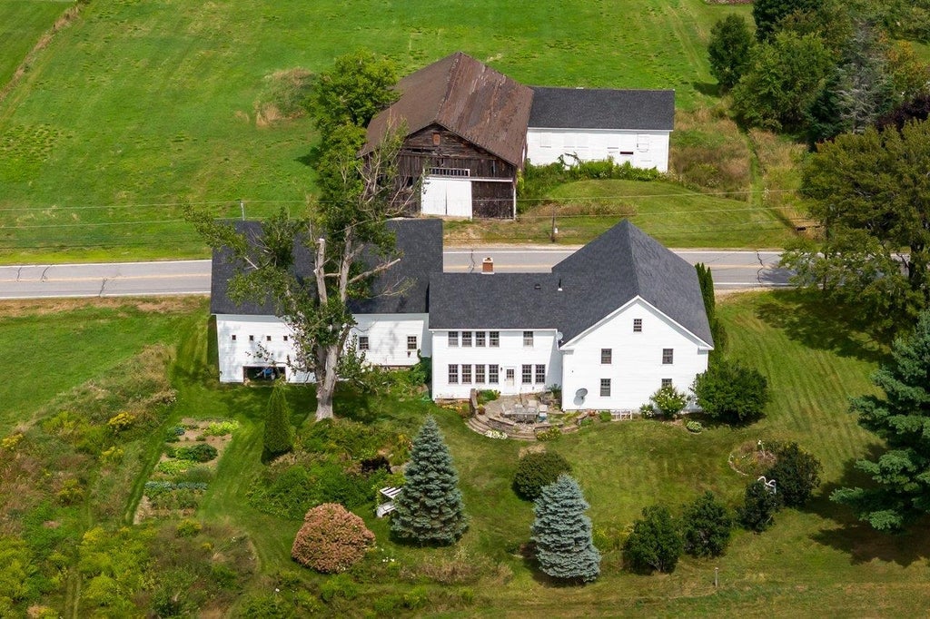 Photo of 13101311 Upper City Road, Pittsfield, NH 03263 (MLS # 5081561)