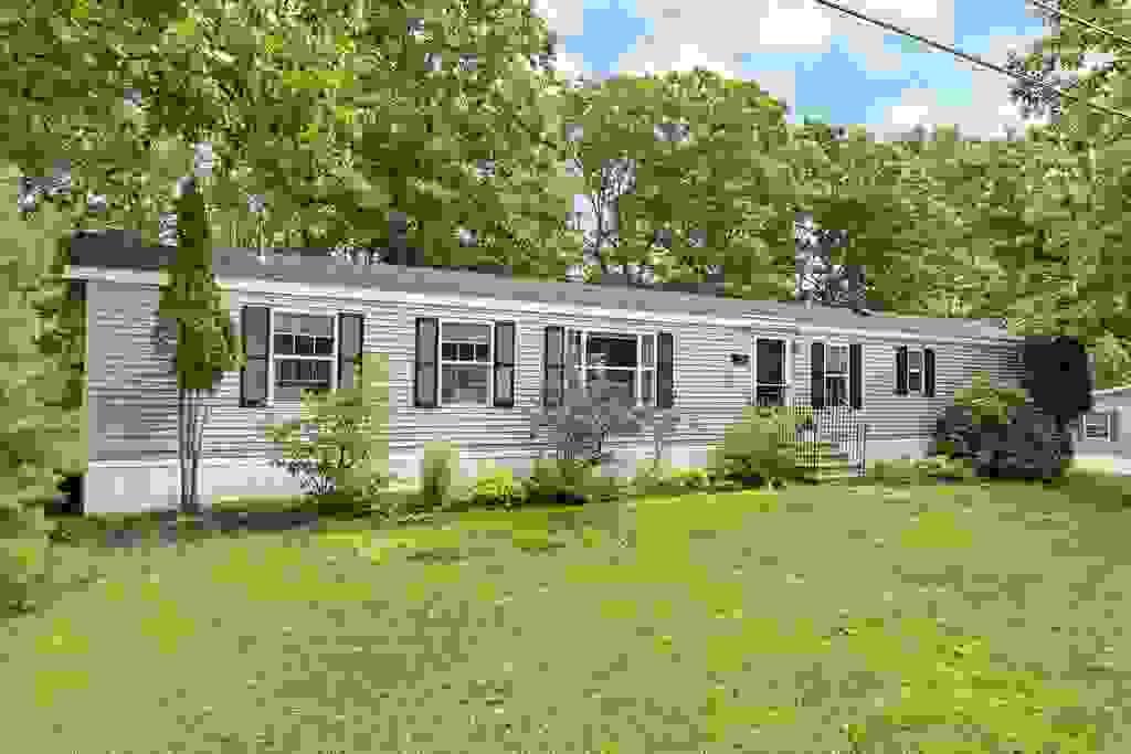 Photo of 55 Balsam Drive, Farmington, NH 03835 (MLS # 5102793)