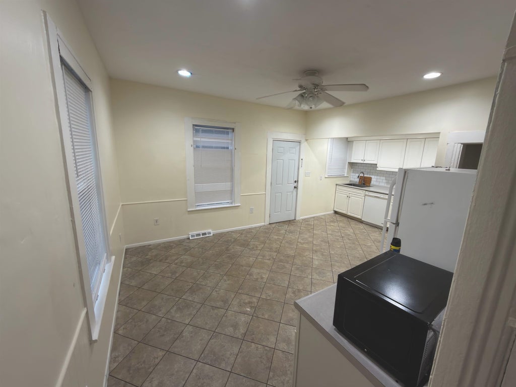 Photo of 10 Malvern Street, Manchester, NH 03104 (MLS # 5115409)