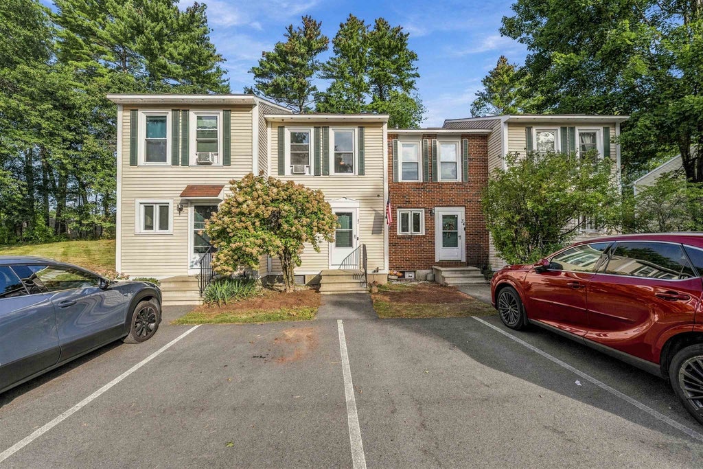 Photo of 32 Shelburne Road, Merrimack, NH 03054 (MLS # 5110043)