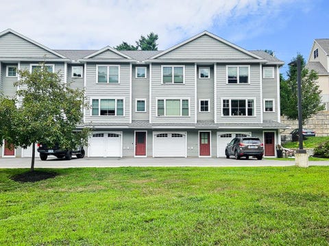 Photo of 25 Fownes Mill Court, Rochester, NH 03867 (MLS # 5105186)