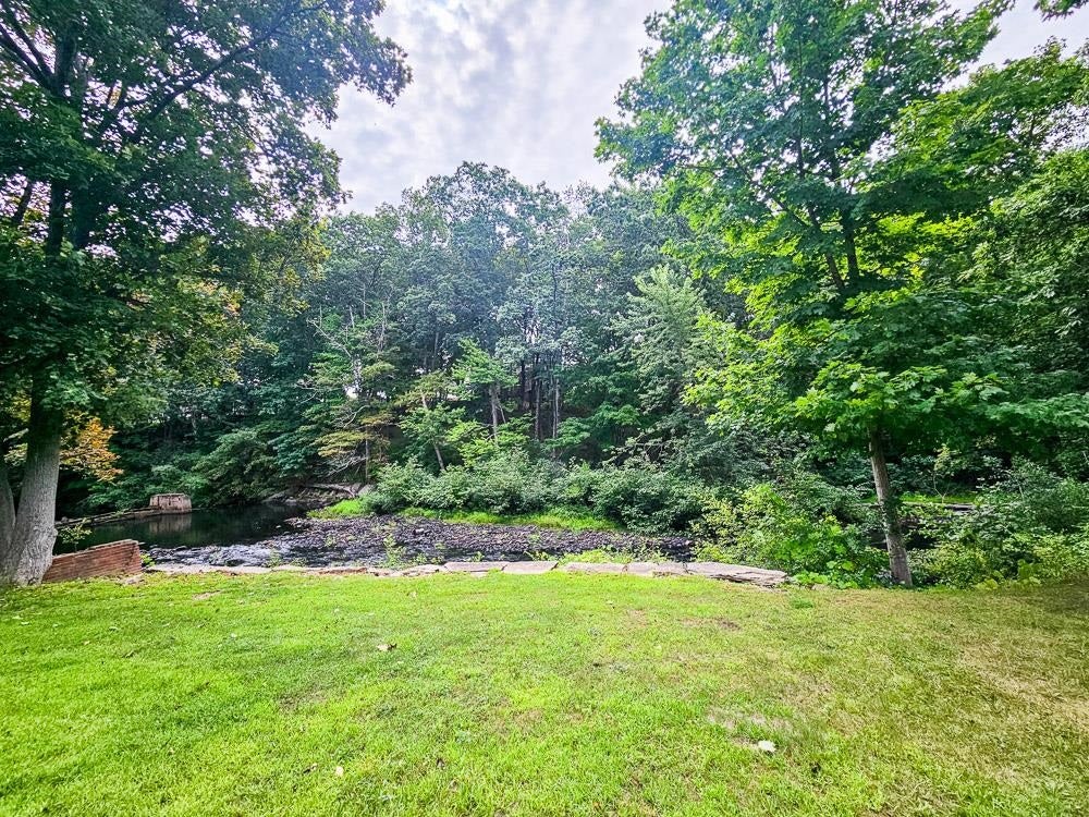 Photo of 25 Fownes Mill Court, Rochester, NH 03867 (MLS # 5105186)