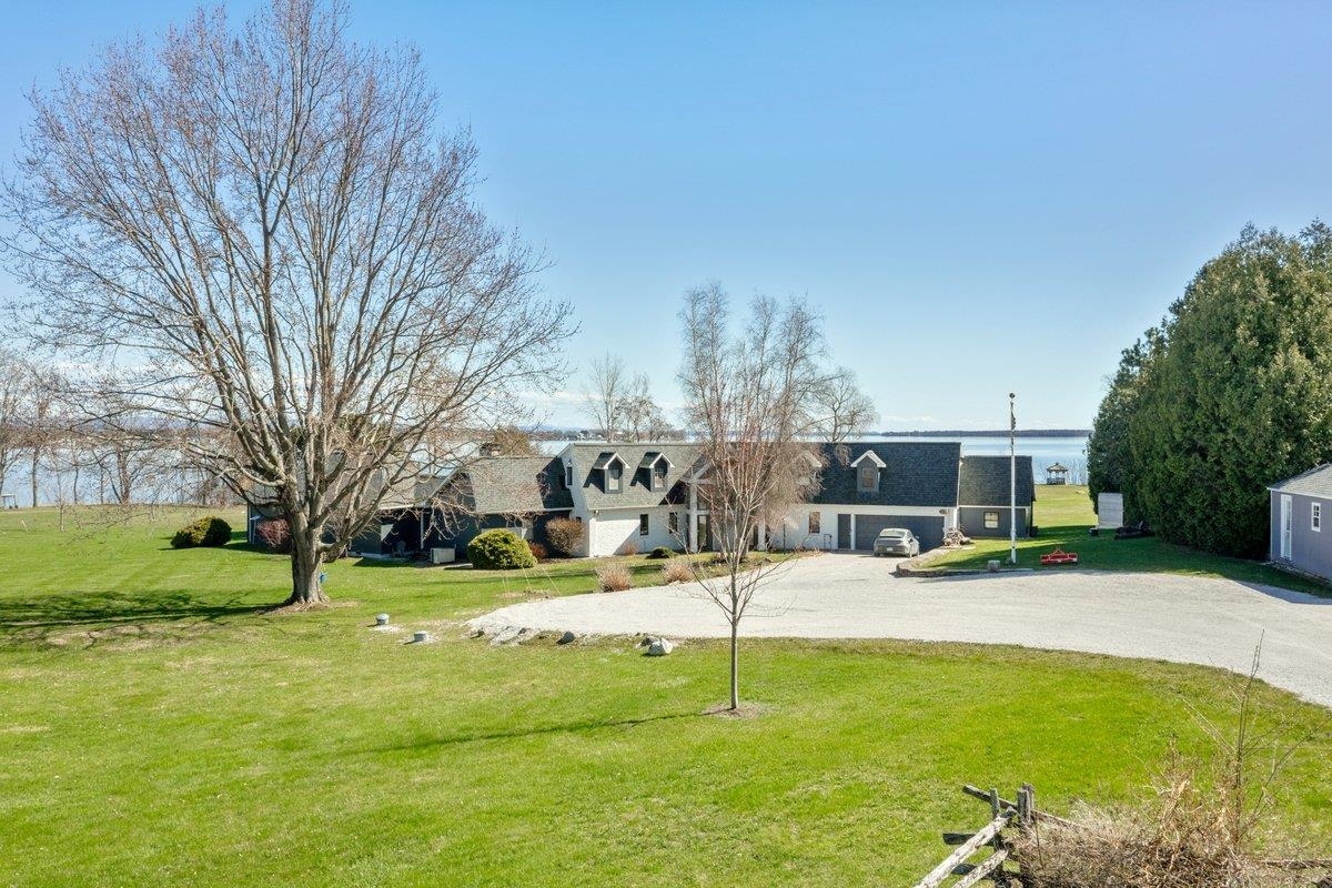 431 McGregor Point