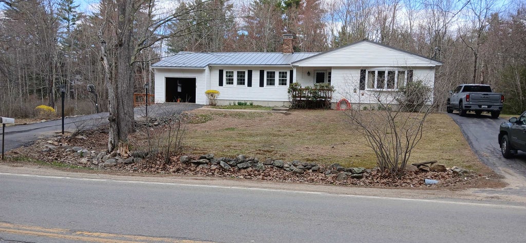 Photo of 335 Chestnut Hill Road, Farmington, NH 03835 (MLS # 5085375)