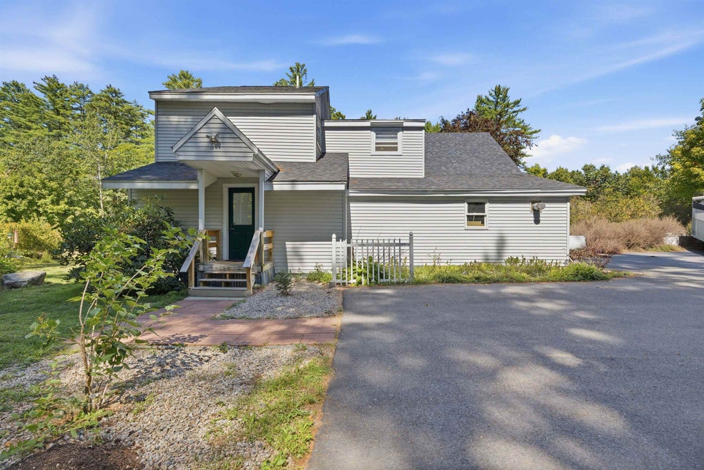 Photo of 145 Chocorua Mountain Highway, Tamworth, NH 03817 (MLS # 5107805)