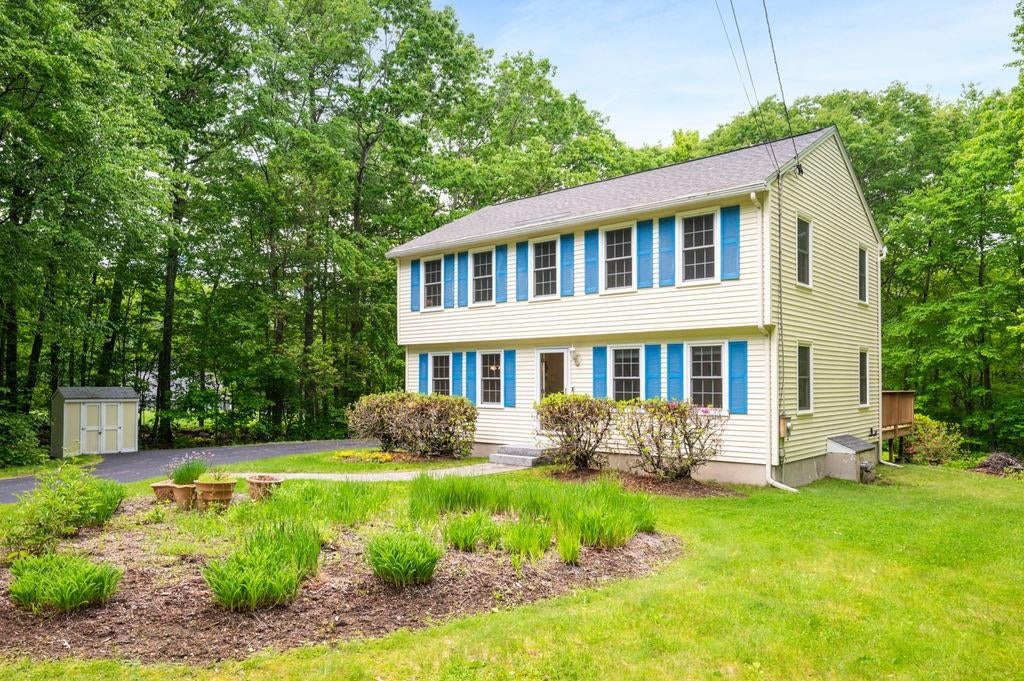 Photo of 43 Sage Court, Goffstown, NH 03045 (MLS # 5093920)