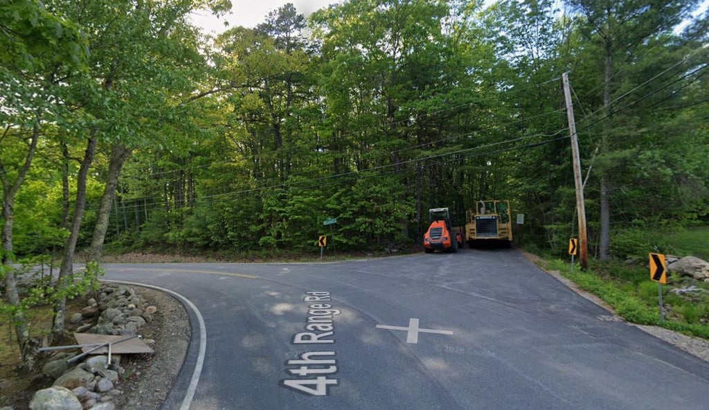 Photo of 354360 Church Road, Pembroke, NH 03275 (MLS # 5114190)