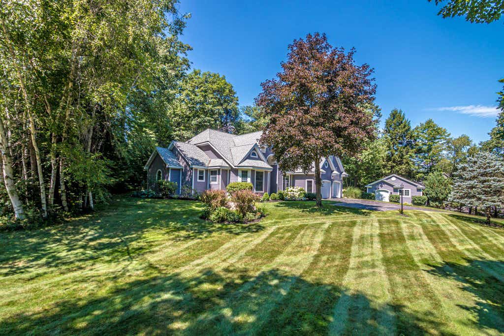 Photo of 55 Carleton Way, Hales Location, NH 03860 (MLS # 5104223)