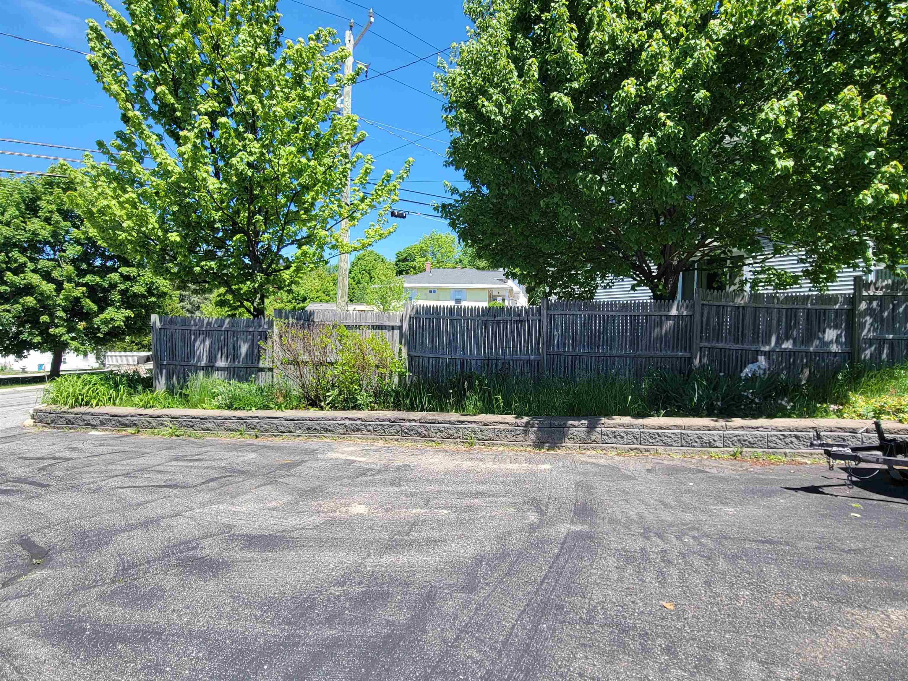 402 Hillside Avenue