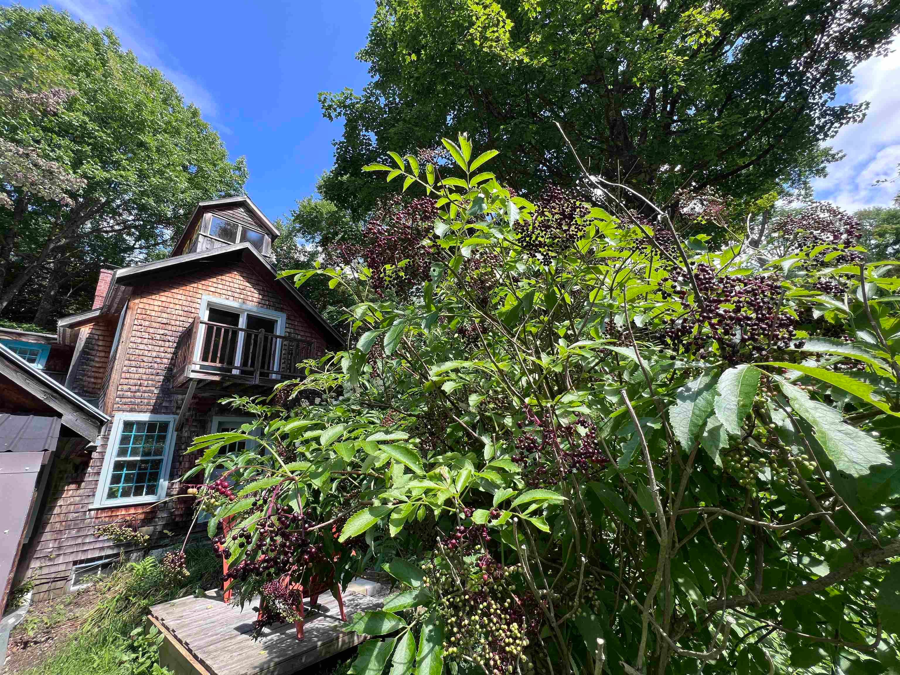 854 & 856 West Woodbury Road