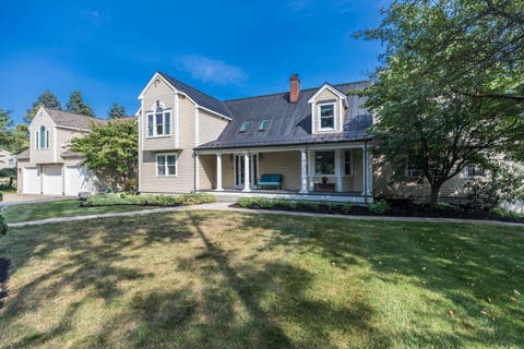 Photo of 4 Long Hill Rd Road, Stratham, NH 03885 (MLS # 5106475)