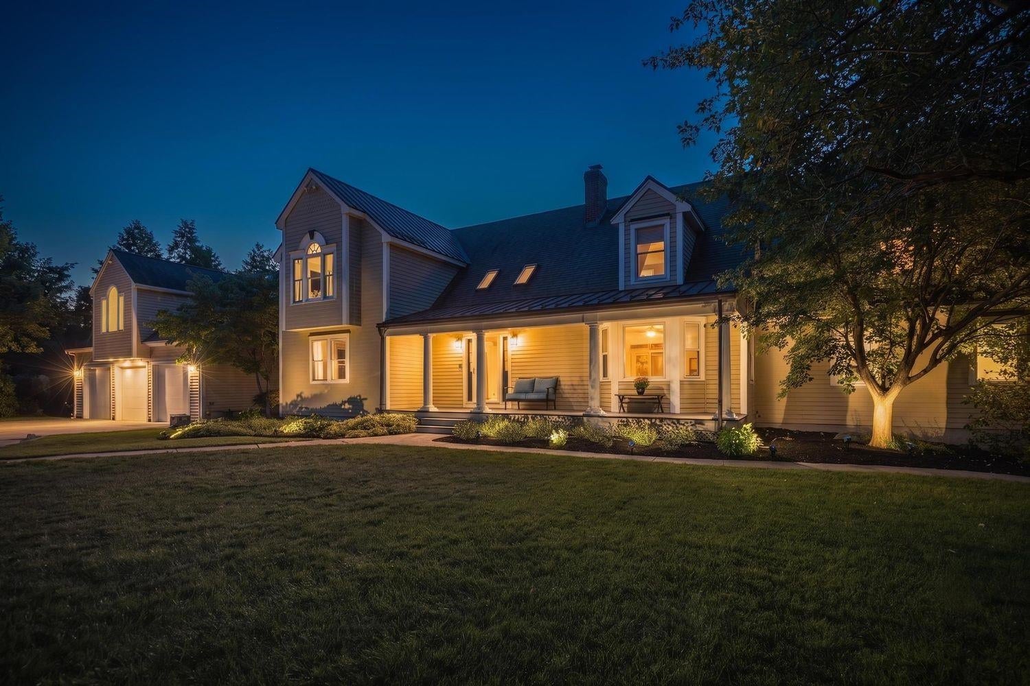 4 Long Hill Road