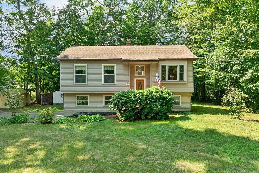 Photo of 33 Pine Notch Circle, Laconia, NH 03246 (MLS # 5104537)