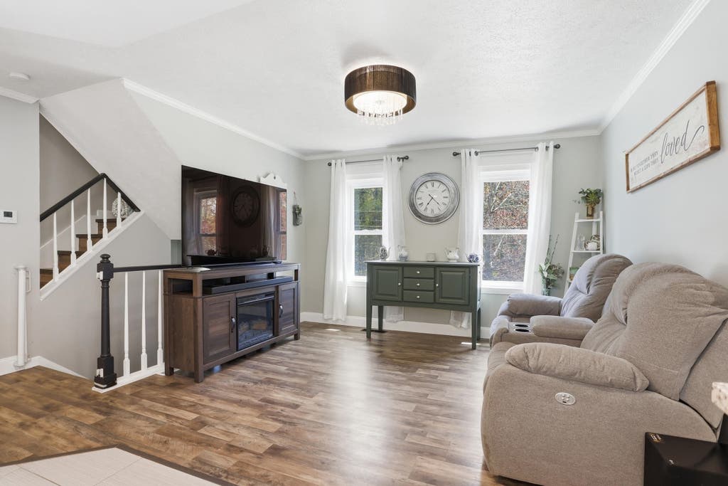 Photo of 80 Manchester Street, Nashua, NH 03064 (MLS # 5087232)
