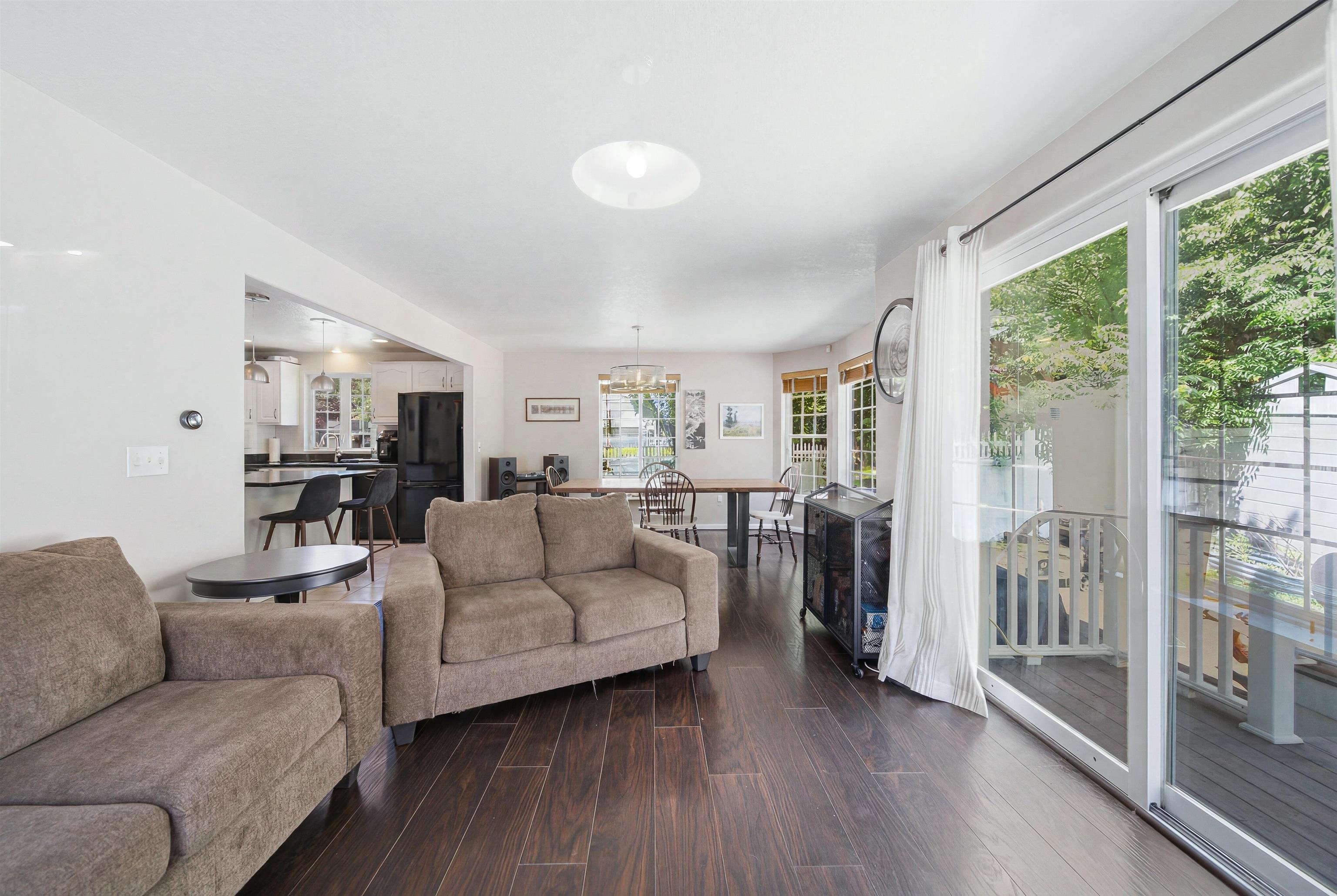 12 Lamprey Street