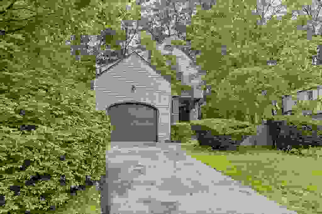 Photo of 9 Kipford Way, Nashua, NH 03063 (MLS # 5105554)