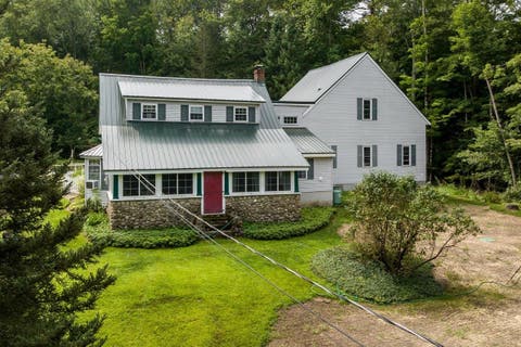 Photo of 32 Flutter Street, Nottingham, NH 03290 (MLS # 5105842)