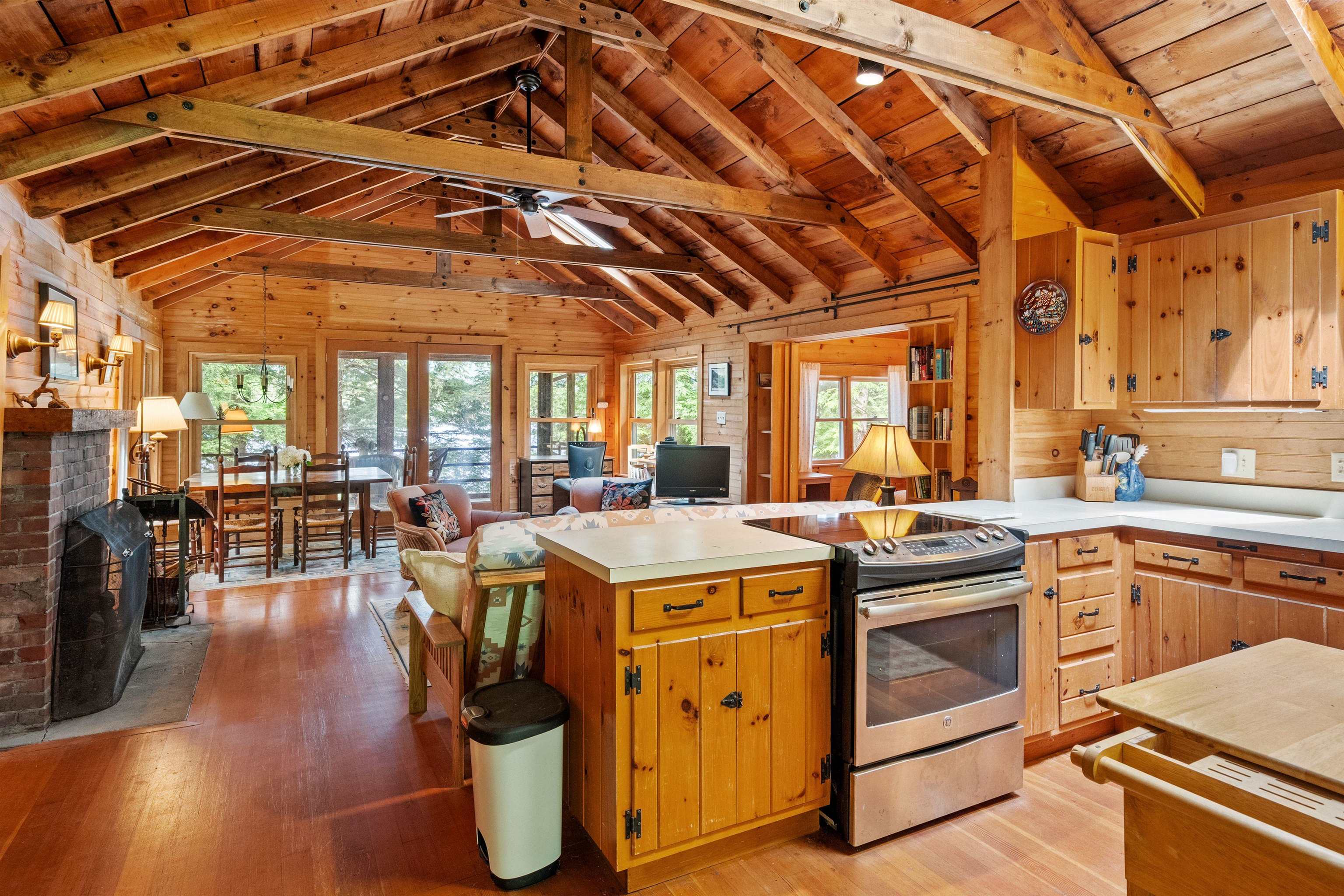 15 Hemlock Way