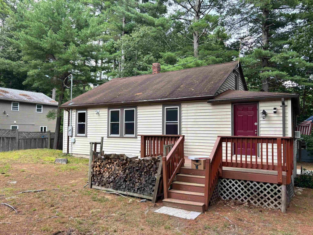Photo of 13 2nd Street, Kingston, NH 03848 (MLS # 5107327)