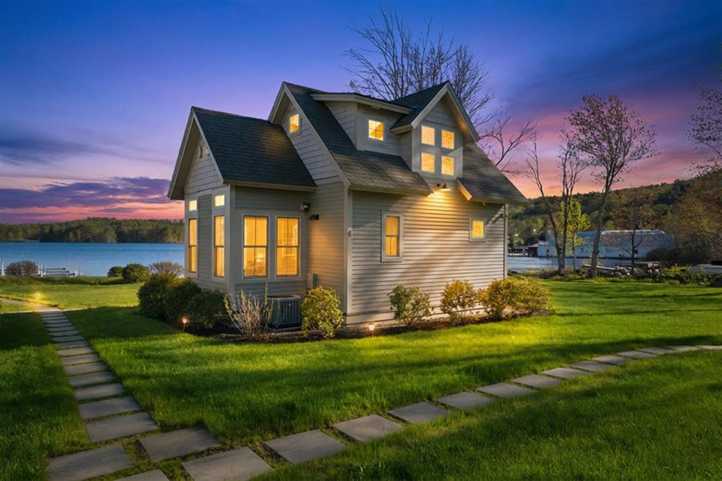Photo of 14 Lake Shore Drive, Moultonborough, NH 03254 (MLS # 5082710)