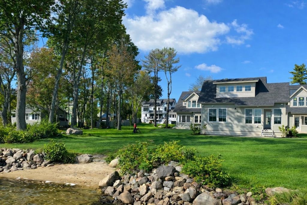 Photo of 14 Lake Shore Drive, Moultonborough, NH 03254 (MLS # 5082710)