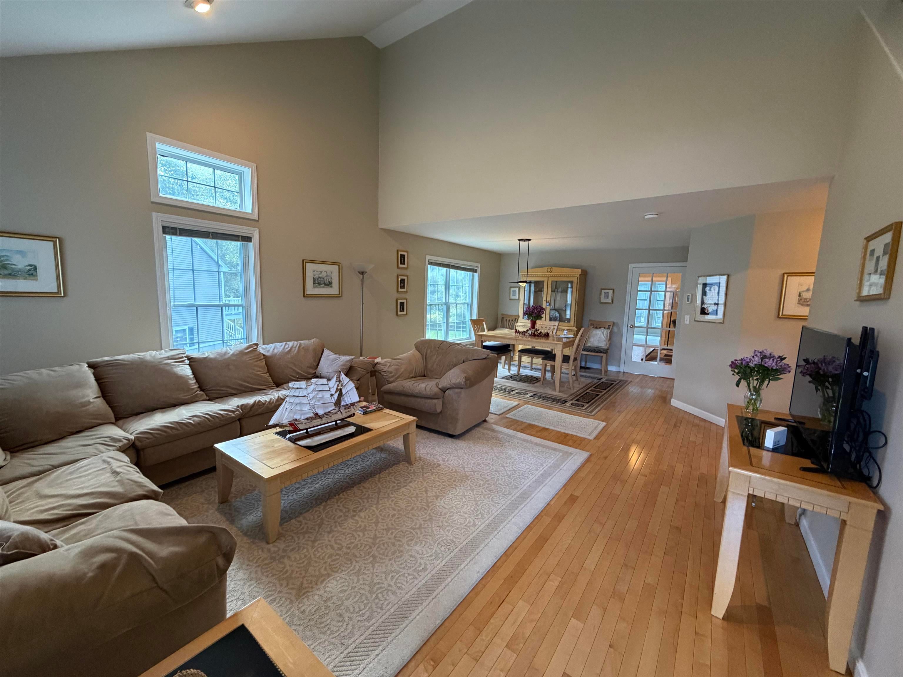 12 Twin Pond Circle