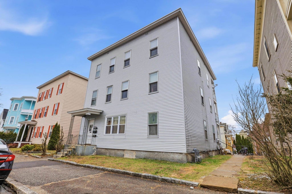 Photo of 553 Dubuque Street, Manchester, NH 03102 (MLS # 5091933)