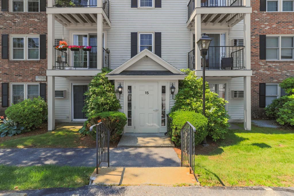 Photo of 15 Northbrook Drive #Unit 1504, Manchester, NH 03102 (MLS # 5097991)