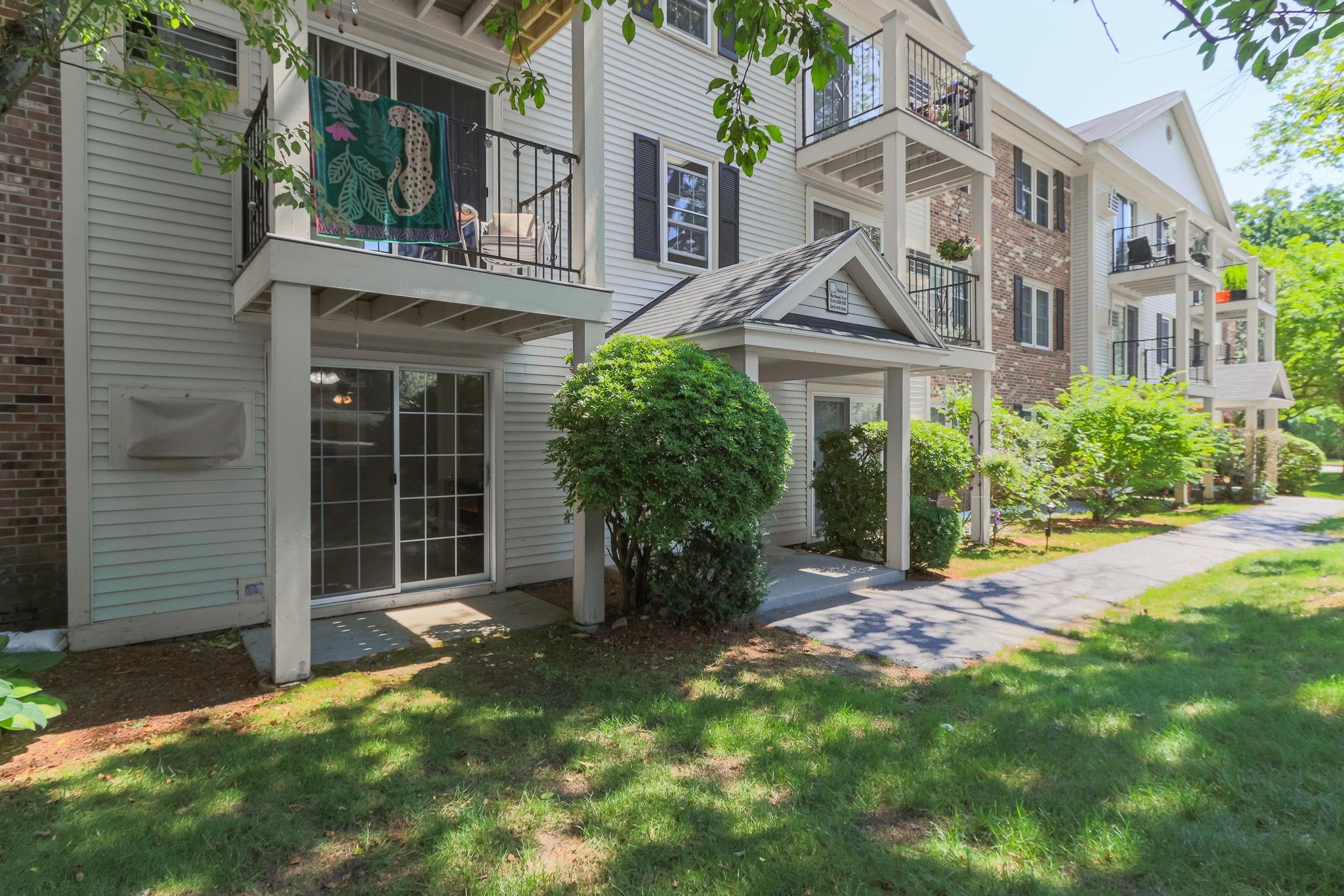 15 Northbrook Drive Unit 1504
