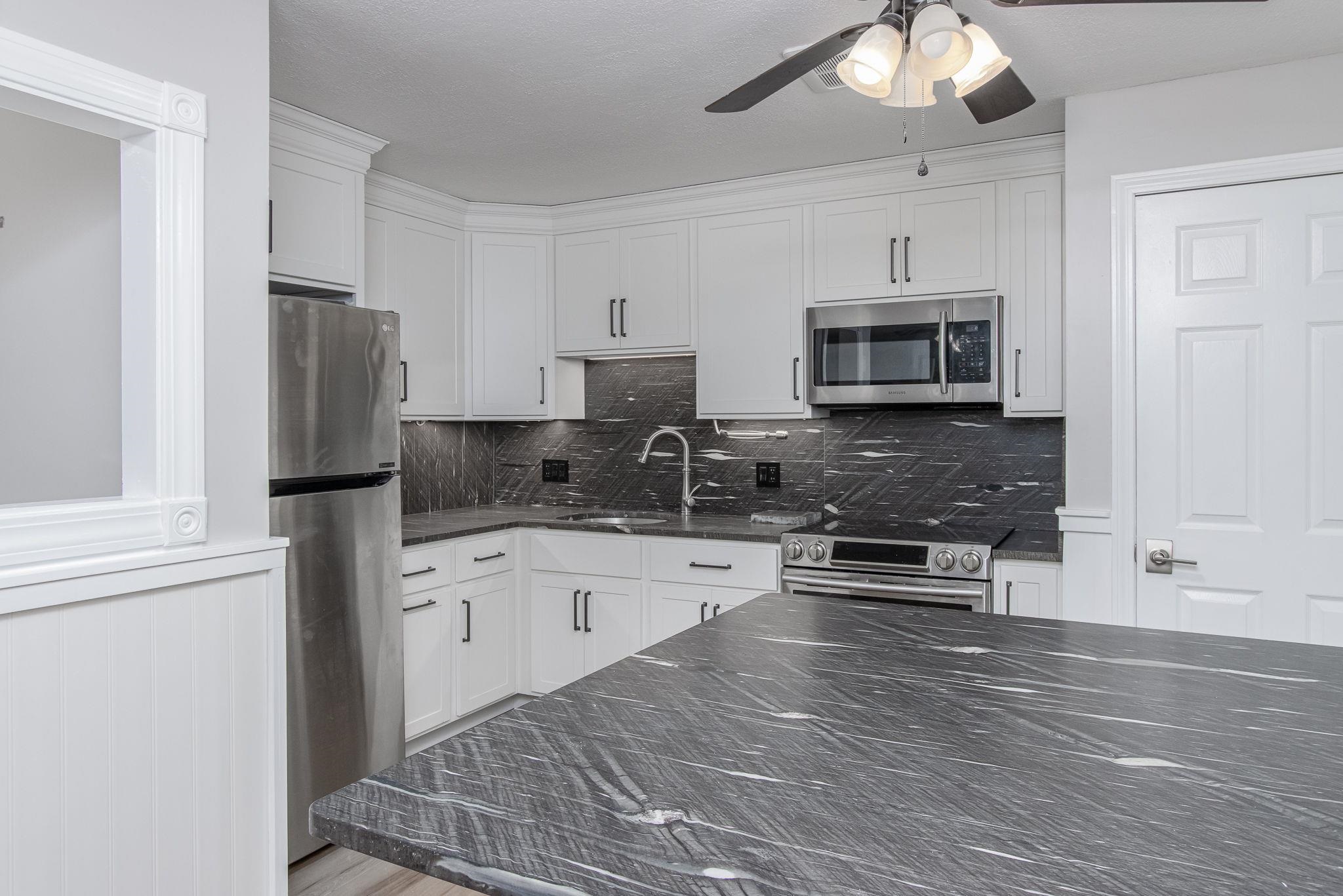 15 Northbrook Drive Unit 1504