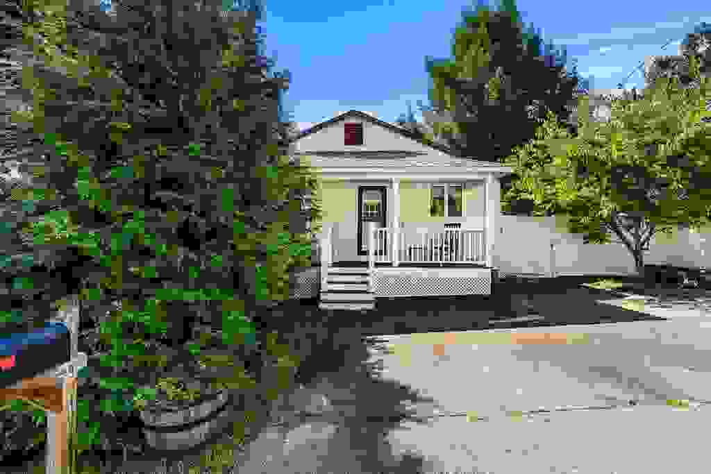 Photo of 130 Plymouth Street, Manchester, NH 03102 (MLS # 5106699)