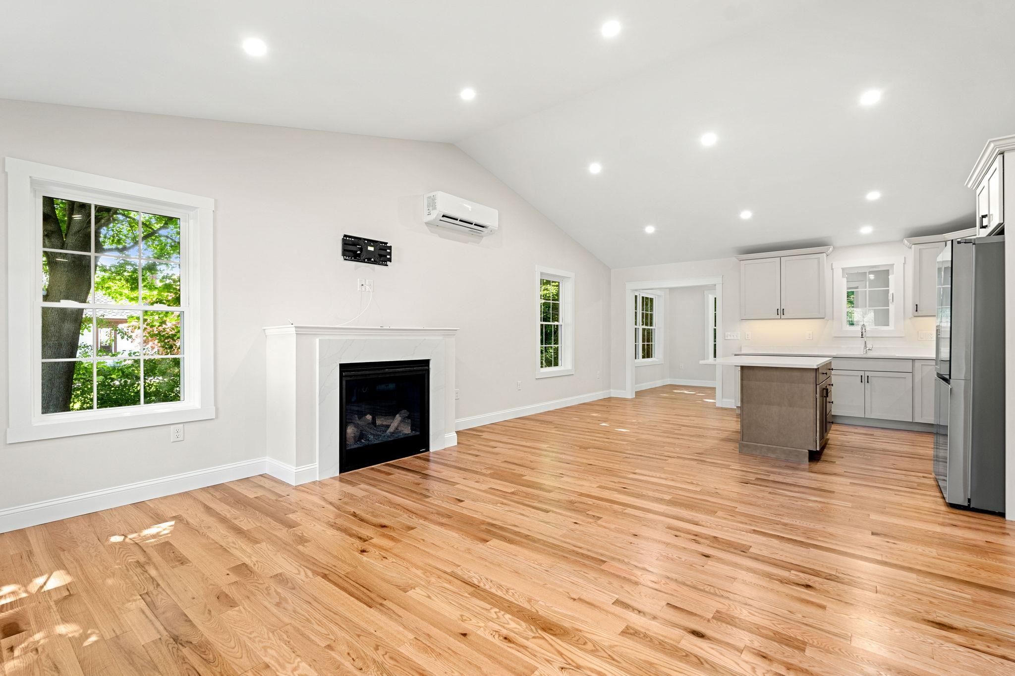 15 Bartlett Street