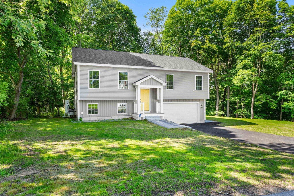 Photo of 15 Bartlett Street, Epping, NH 03042 (MLS # 5098454)