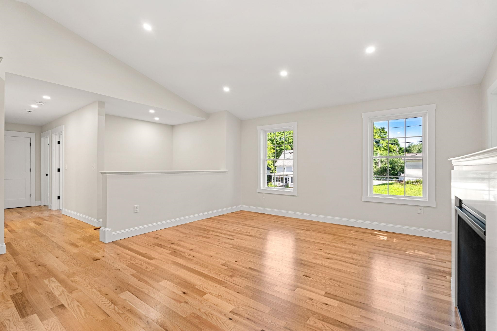 15 Bartlett Street