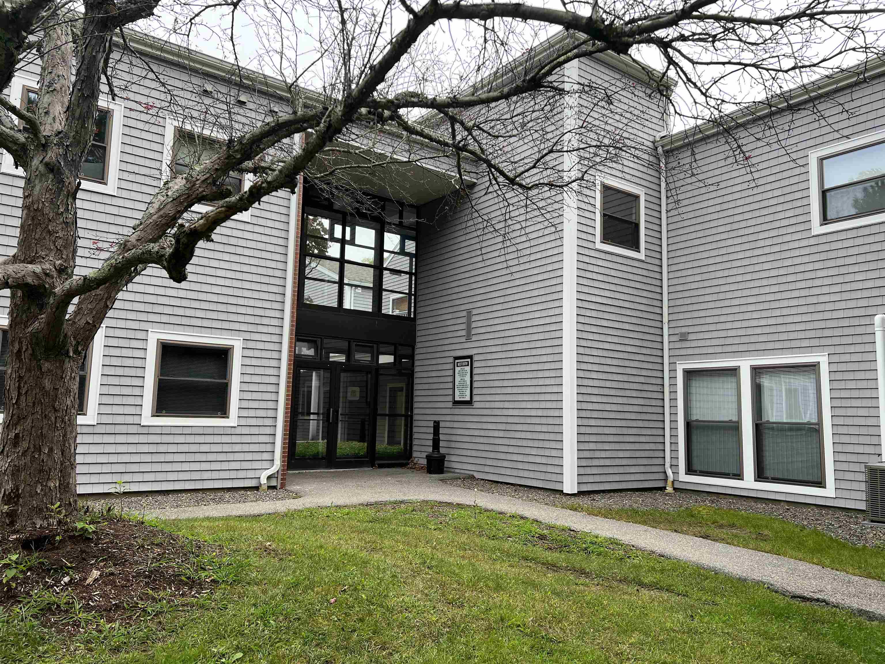 278 Lafayette Road 1W1
