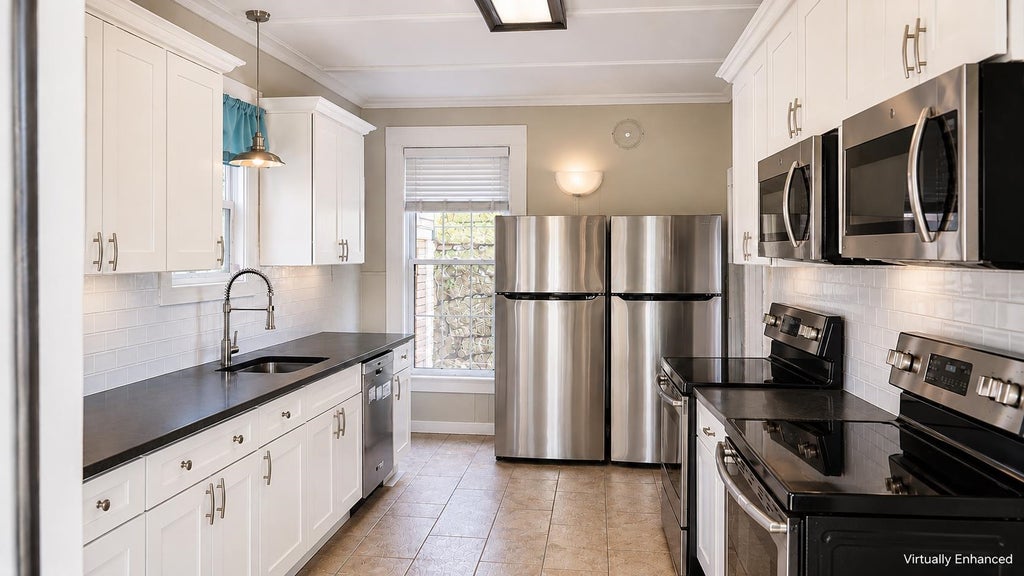 Photo of 3 Pearl Street, Plymouth, NH 03264 (MLS # 5112372)
