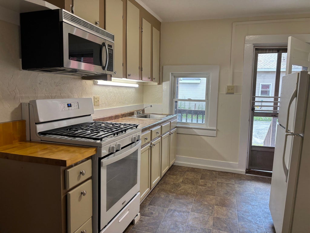 Photo of 3648 Main Street, Lebanon, NH 03748 (MLS # 5114358)