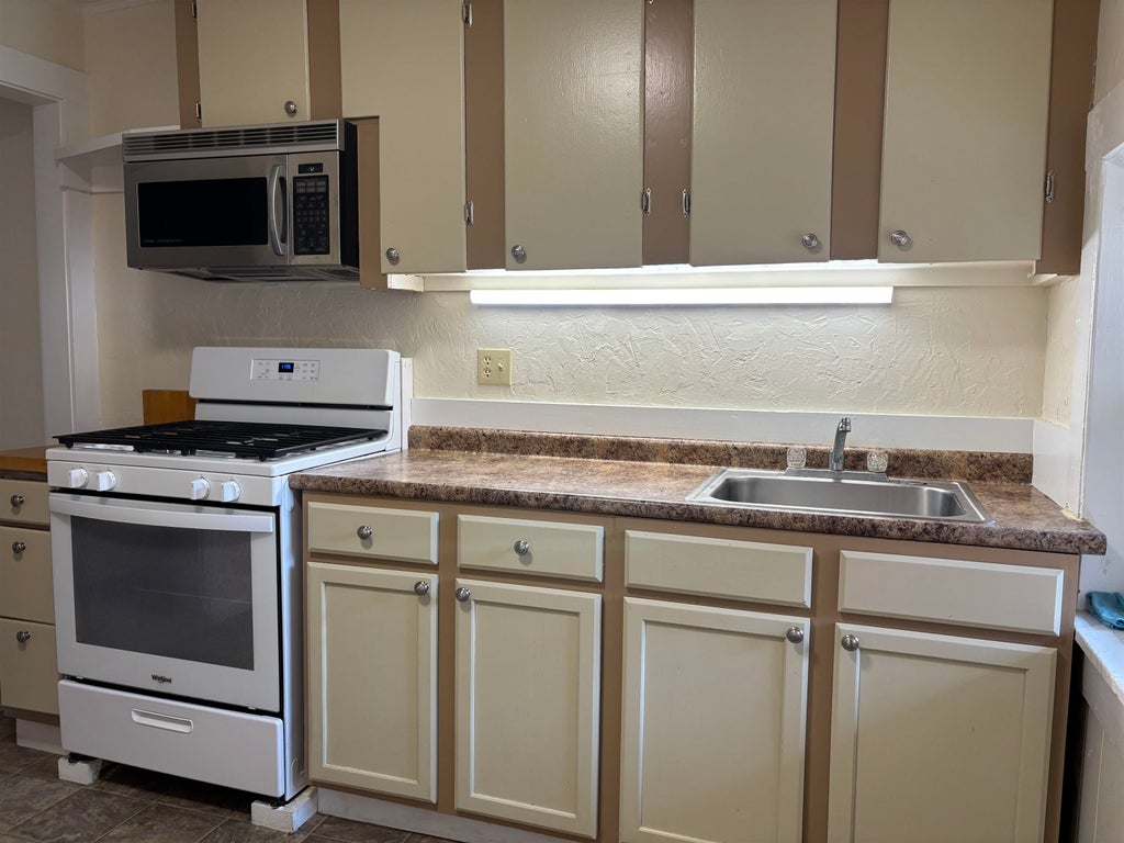 Photo of 3648 Main Street, Lebanon, NH 03748 (MLS # 5114358)