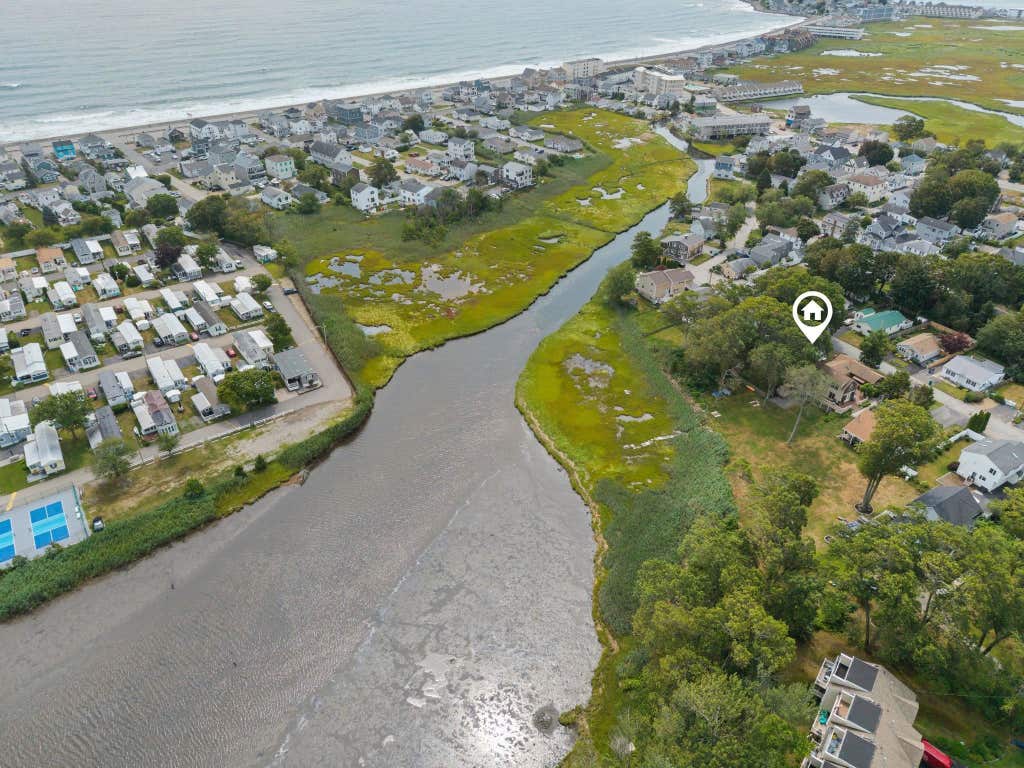 Photo of 24 Walnut Avenue, Hampton, NH 03842 (MLS # 5102754)