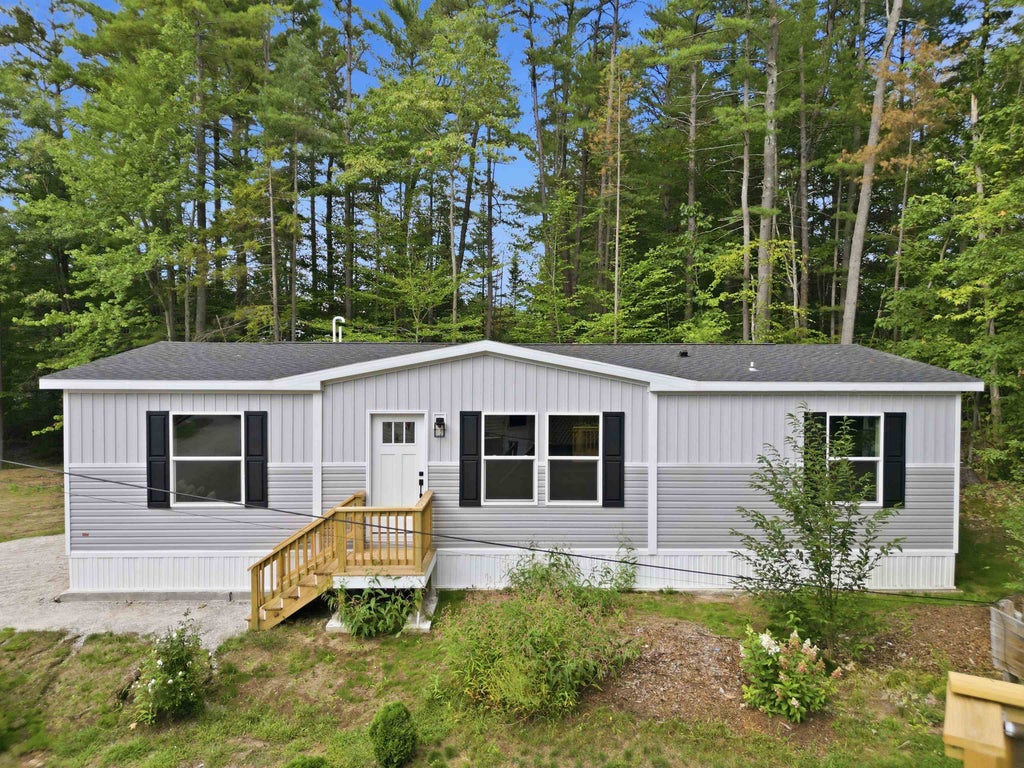 Photo of 54 O'Keefe Circle, Conway, NH 03860 (MLS # 5101103)
