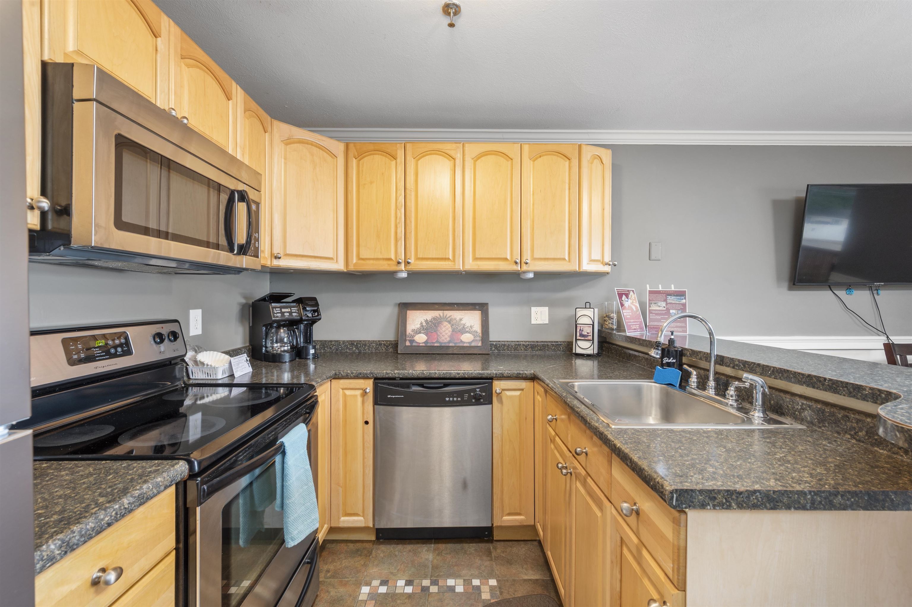 131 Lake Street 220